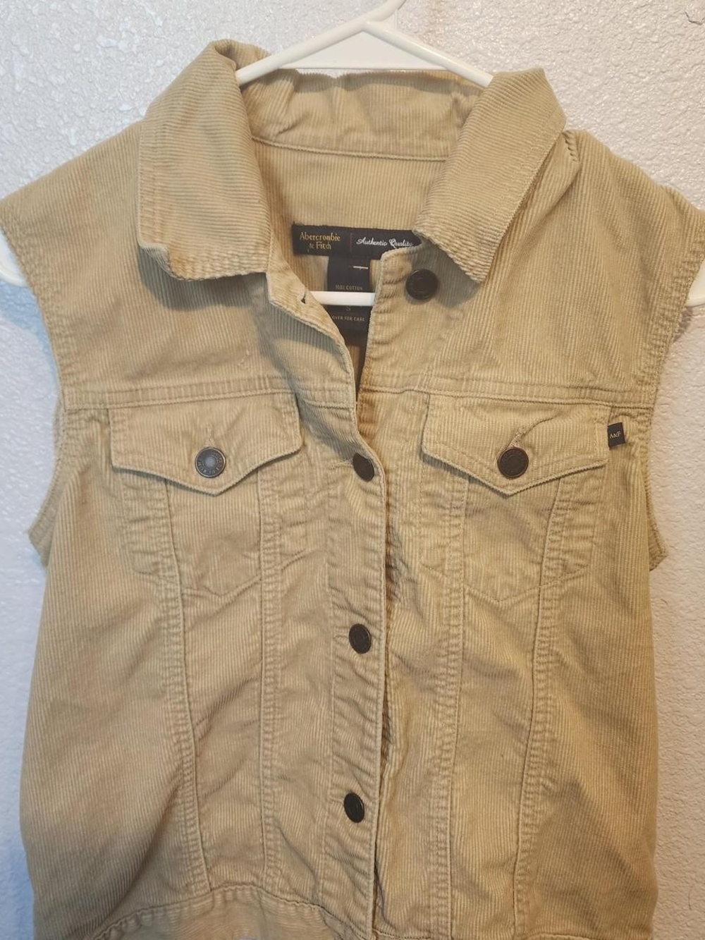 Abercrombie & Fitch Women's Tan Corduroy Sleeveless Vest